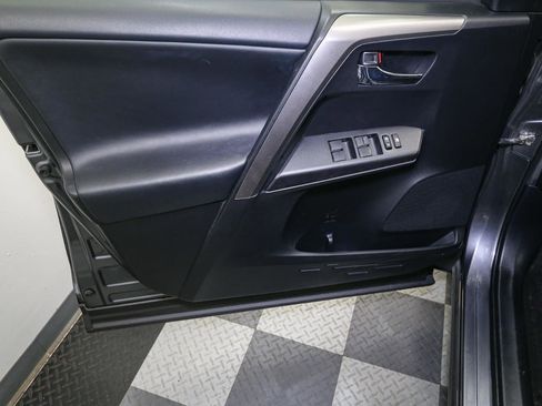 Used 2017 Toyota RAV4 XLE image 40