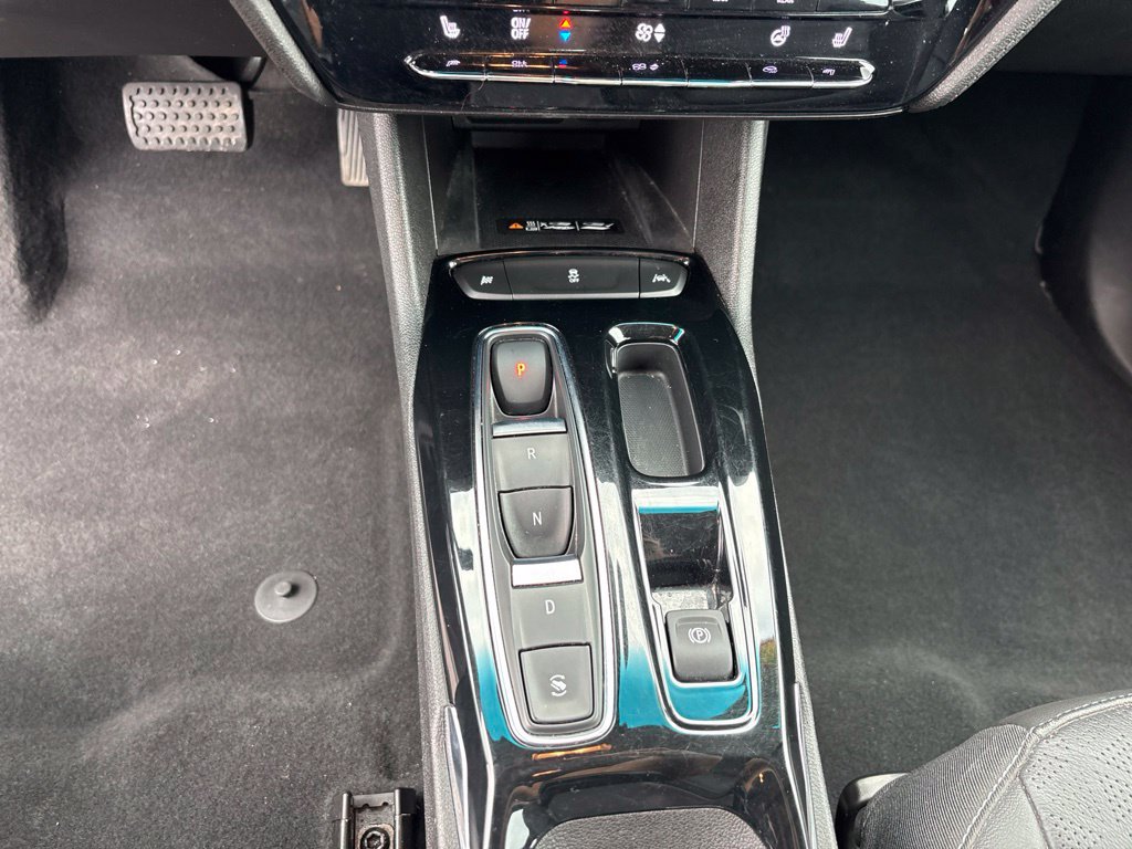 Used 2023 Chevrolet Bolt LT w/ Infotainment Package FWD image 21
