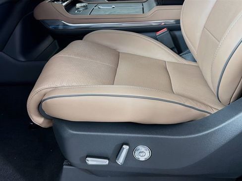 New 2026 Lincoln Navigator Black Label AWD/4WD image 21