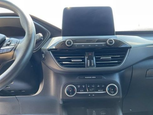 Used 2025 Ford Escape Active AWD/4WD image 32
