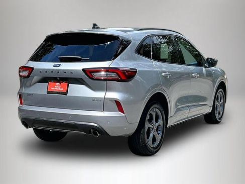 Used 2023 Ford Escape ST-Line w/ Tech Pack #1 AWD/4WD image 5