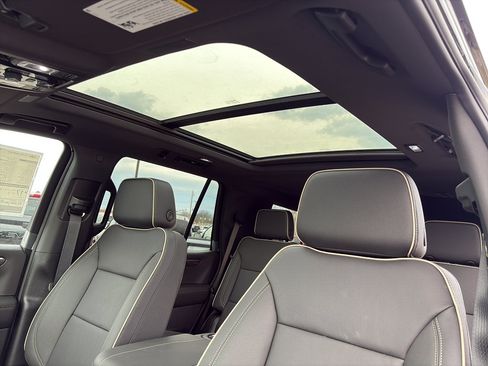 New 2026 Chevrolet Tahoe Premier w/ Sun And Tow Package AWD/4WD image 17