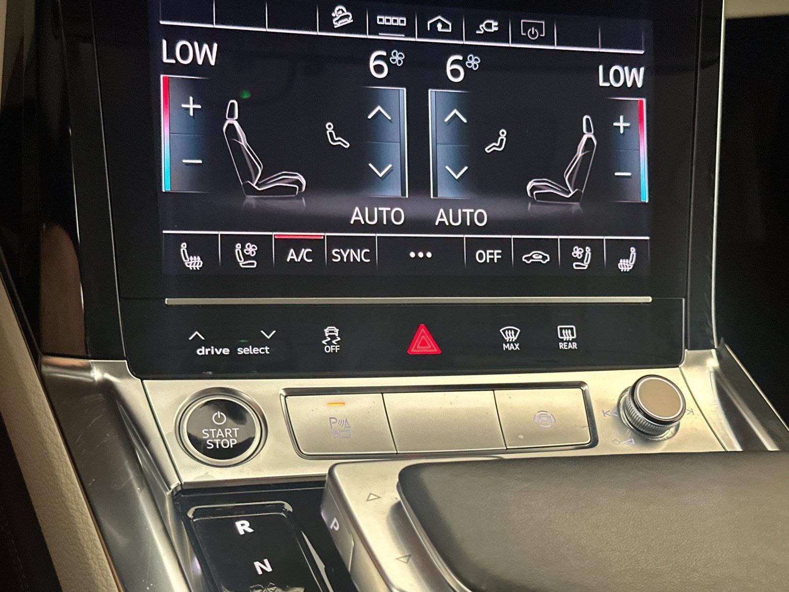 Used 2024 Audi Q8 e-tron Premium Plus w/ Premium Plus Package AWD/4WD image 20