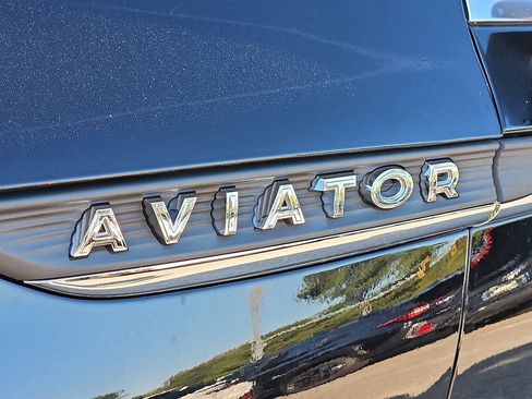 Used 2020 Lincoln Aviator Reserve w/ Equipment Group 202A image 35