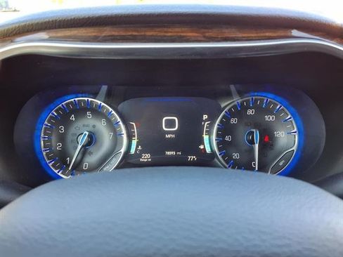 Used 2023 Chrysler Pacifica Limited FWD image 19