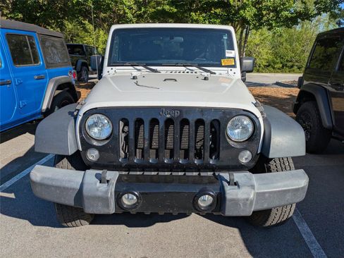 Used 2018 Jeep Wrangler Sport AWD/4WD image 6