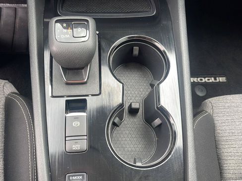Used 2023 Nissan Rogue SV FWD image 25