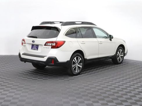 Used 2019 Subaru Outback 2.5i Limited w/ Popular Package #2 AWD/4WD image 9