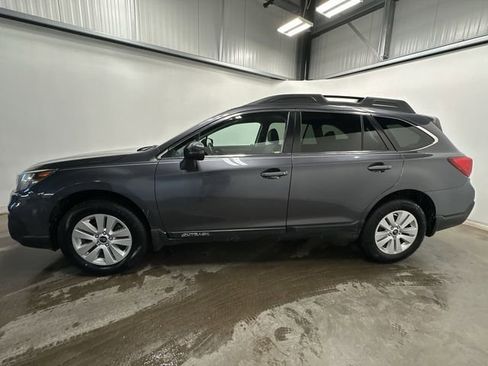 Used 2019 Subaru Outback 2.5i Premium image 2