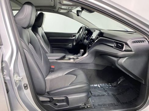 Used 2023 Toyota Camry SE w/ Cold Weather Package image 8