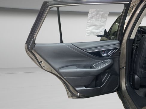 Used 2023 Subaru Outback Limited image 10