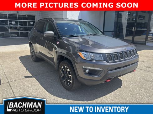 Used 2020 Jeep Compass Trailhawk AWD/4WD image 2