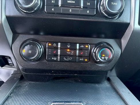 Used 2020 Ford F150 XLT w/ Equipment Group 302A Luxury AWD/4WD image 22