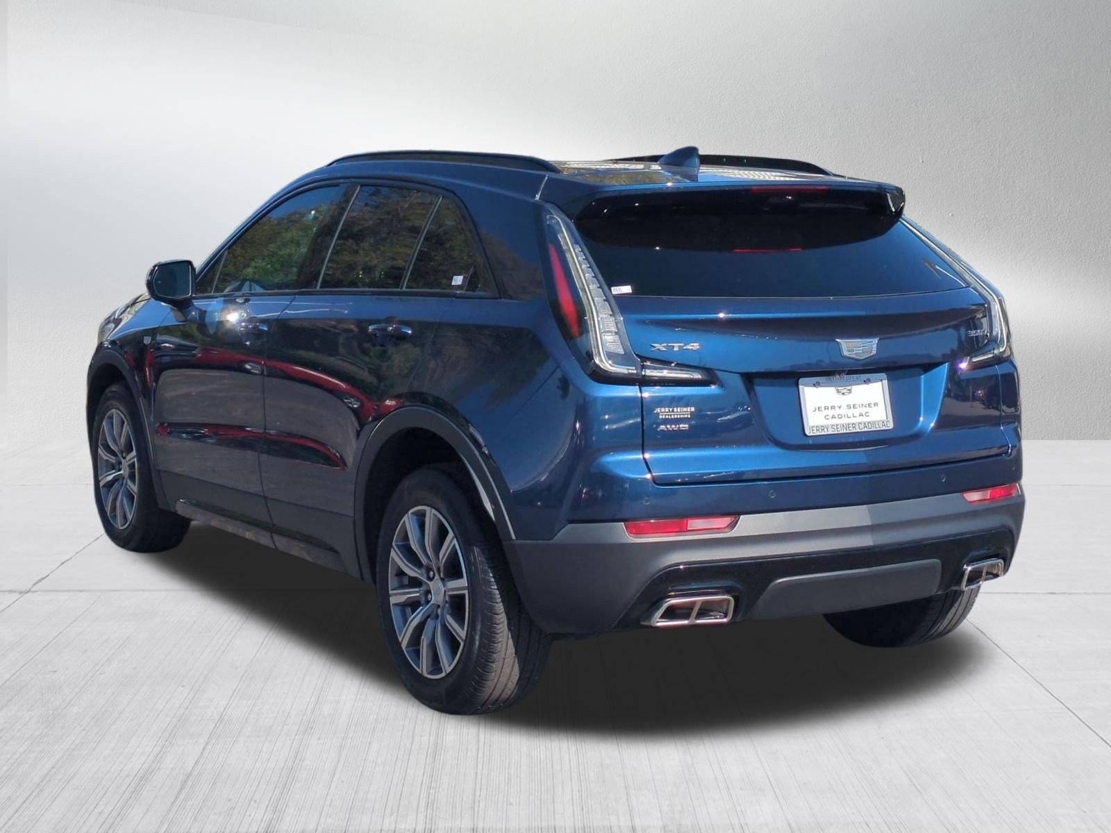Used 2021 Cadillac XT4 Sport AWD/4WD image 4