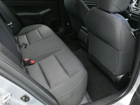 Used 2021 Nissan Altima 2.5 S image 9