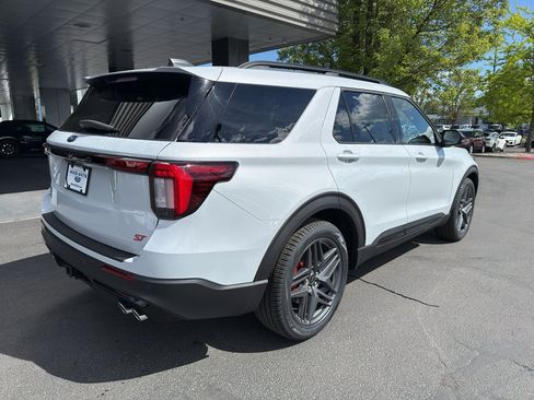 New 2026 Ford Explorer ST w/ Sun And Sound Package AWD/4WD image 4