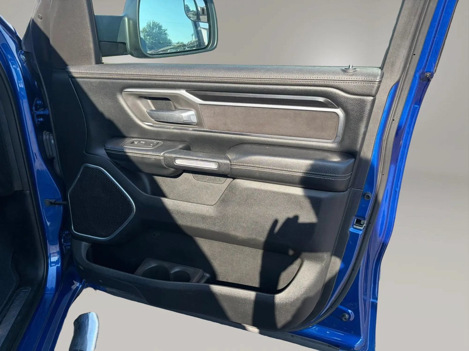 Used 2019 RAM 1500 Laramie w/ Sport Appearance Package AWD/4WD image 33