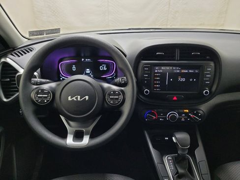 Used 2025 Kia Soul S image 22