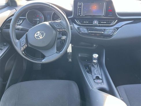 Used 2018 Toyota C-HR XLE image 12