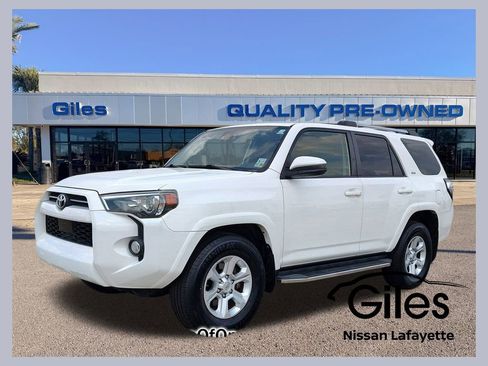 Used 2020 Toyota 4Runner SR5 image 1