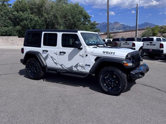 Used 2023 Jeep Wrangler Unlimited w/ Cold Weather Group AWD/4WD image 8