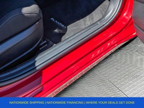 Used 2022 Hyundai Elantra SEL image 12