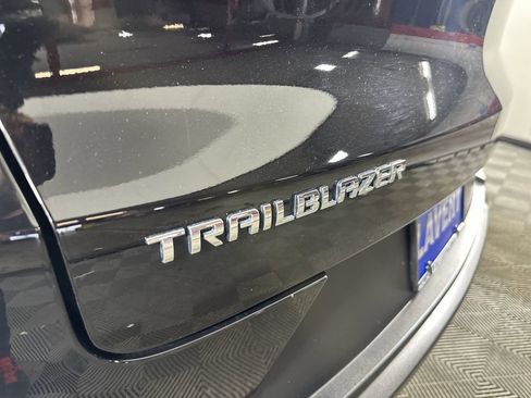 Used 2023 Chevrolet TrailBlazer LS FWD image 31