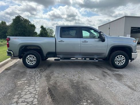Used 2025 Chevrolet Silverado 2500 LT w/ Convenience Package AWD/4WD image 6