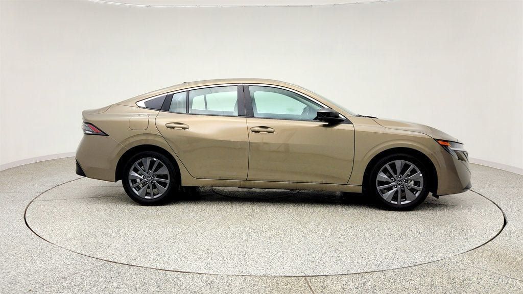 Used 2026 Nissan Sentra SL w/ Floor Mat Package FWD image 4