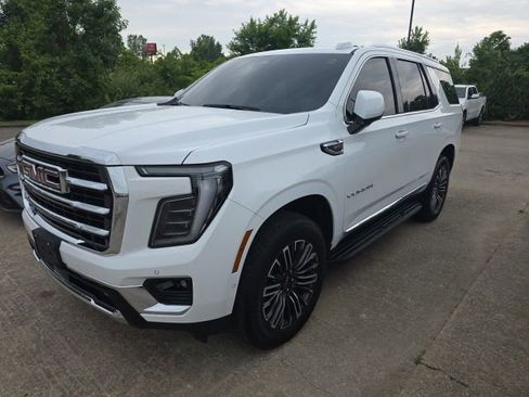 Used 2025 GMC Yukon Elevation w/ Technology Package AWD/4WD image 1