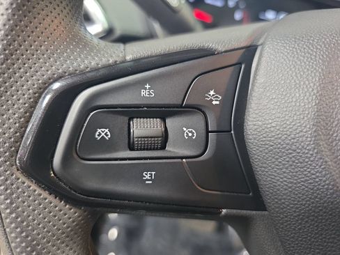 Used 2023 Chevrolet TrailBlazer LT FWD image 16