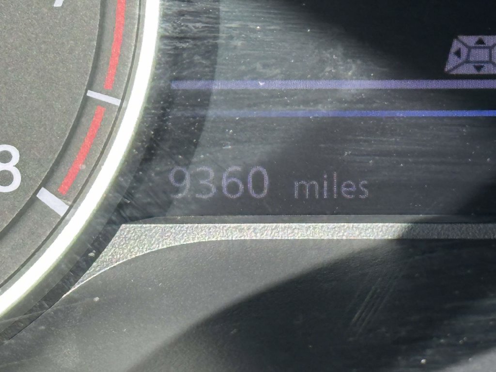 Used 2024 Nissan Sentra SV FWD image 22