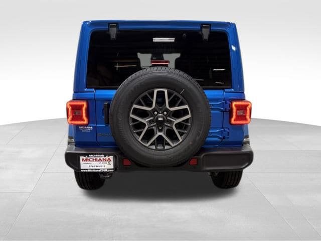 New 2026 Jeep Wrangler Unlimited Sahara AWD/4WD image 7