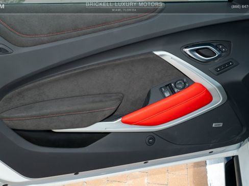 Used 2022 Chevrolet Camaro ZL1 RWD image 13
