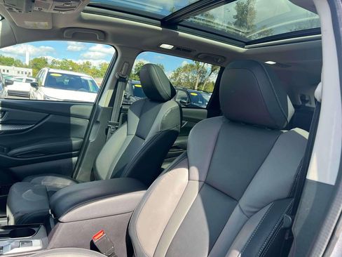 Used 2022 Subaru Ascent Onyx Edition image 9
