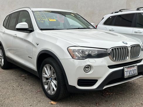 Used 2017 BMW X3 sDrive28i RWD image 2