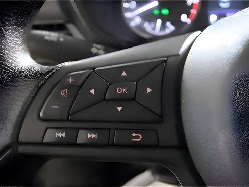 Used 2024 Nissan Sentra S image 22