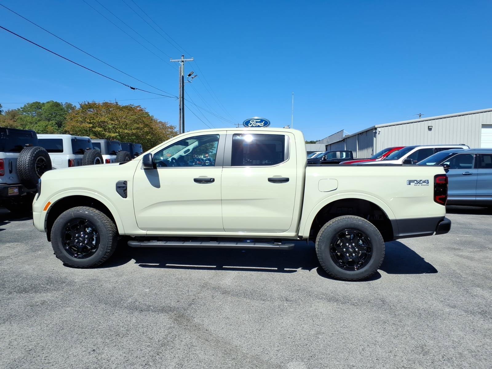 New 2026 Ford Ranger XLT w/ FX4 Off-Road Package AWD/4WD image 2