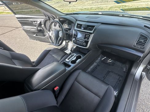 Used 2018 Nissan Altima 2.5 SR image 16