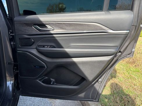 Used 2021 Jeep Grand Cherokee L Overland image 46