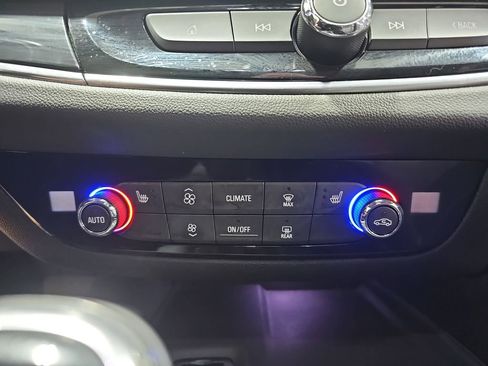 Used 2021 Buick Enclave Essence w/ Trailering Package, 5000 lbs. image 21