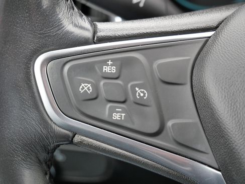 Used 2018 Chevrolet Equinox LT image 31