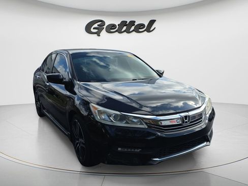 Used 2017 Honda Accord Sport image 2