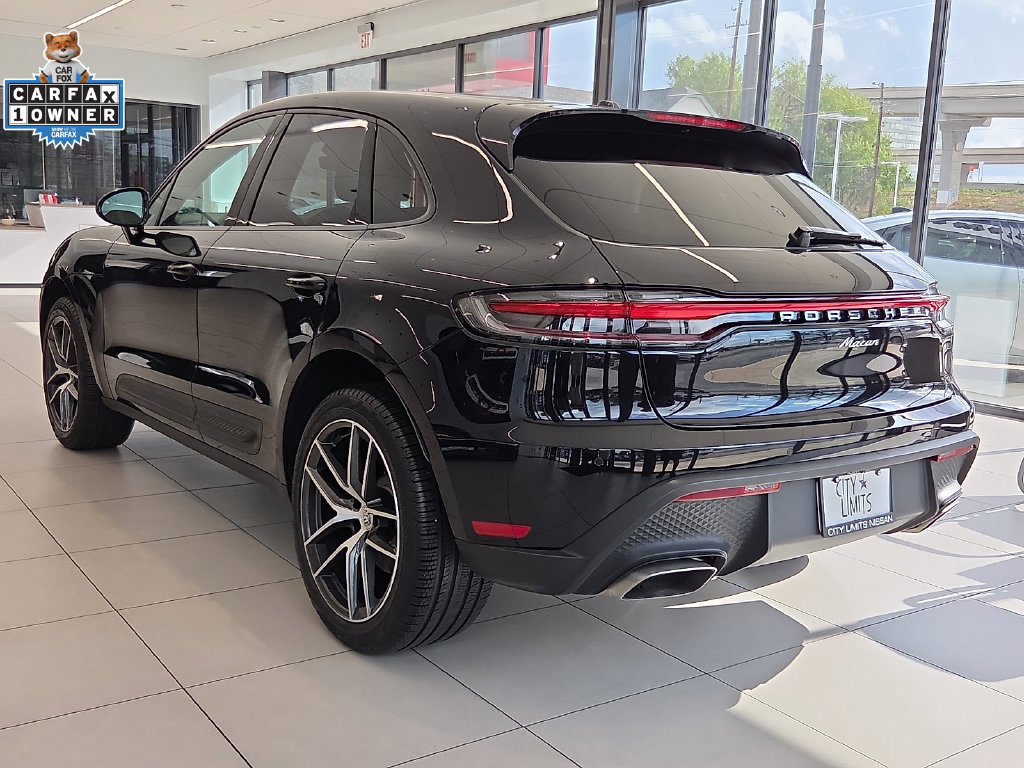 Used 2025 Porsche Macan Turbo AWD/4WD image 4