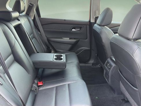 Certified 2023 Nissan Rogue SV w/ SV Premium B Package AWD/4WD image 20