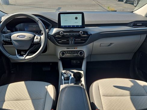 Certified 2024 Ford Escape Active AWD/4WD image 9