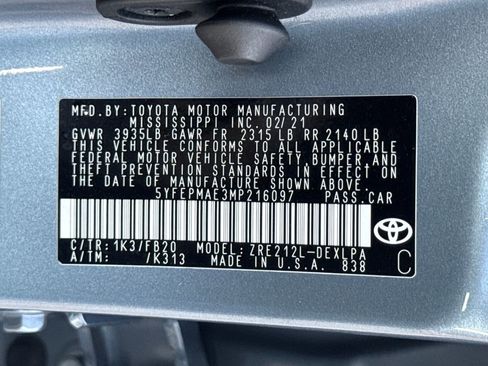 Used 2021 Toyota Corolla LE image 30