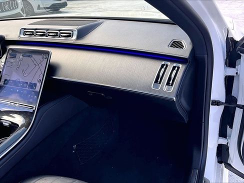 Used 2023 Mercedes-Benz S 500 4MATIC w/ AMG Line image 18
