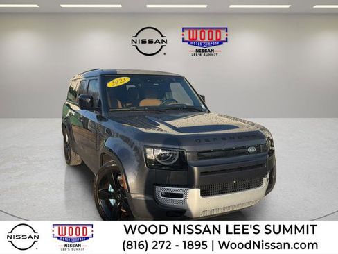 Used 2023 Land Rover Defender 130 SE image 1