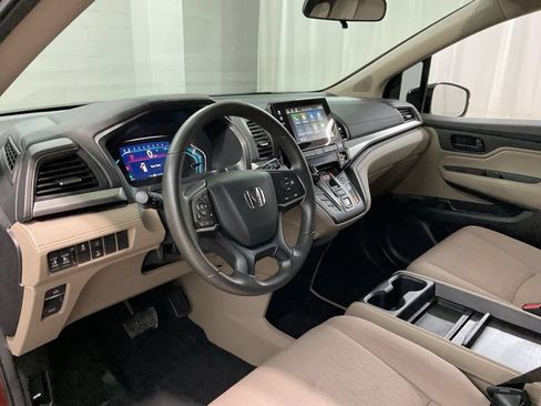 Used 2018 Honda Odyssey EX image 17
